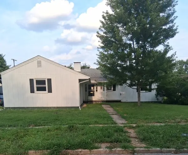 602 Ten Broeck Street, Paris, IL 61944