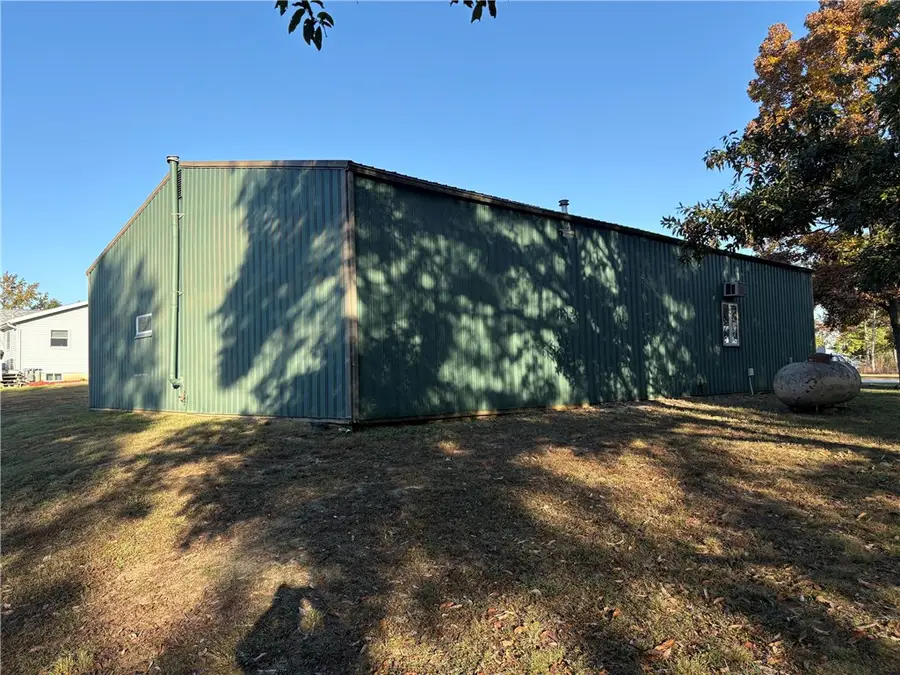 9861 E 1735th Avenue, Shumway, IL 62461 - #3