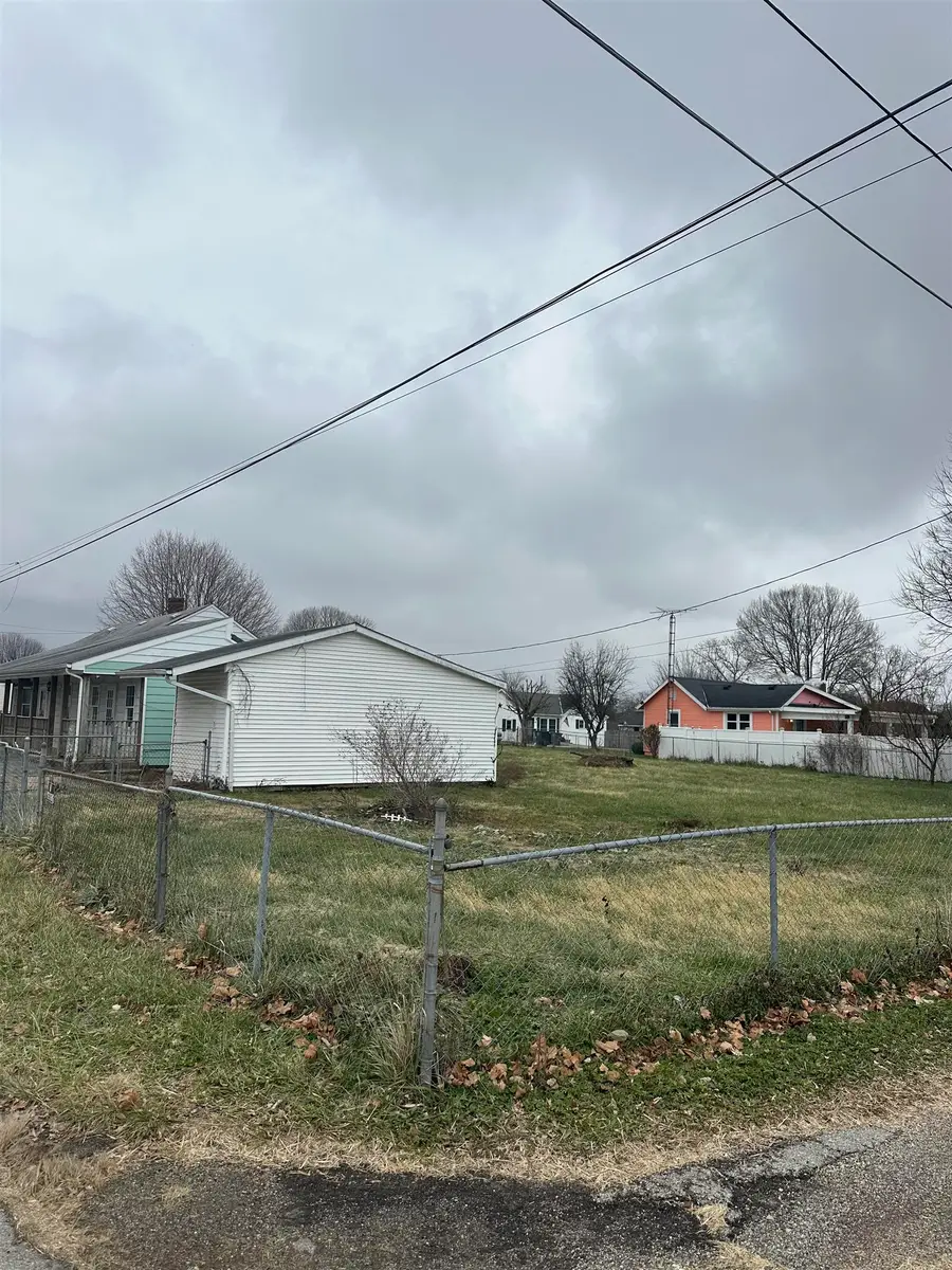 1101 W 12th Street, Connersville, IN 47331 - Image #2