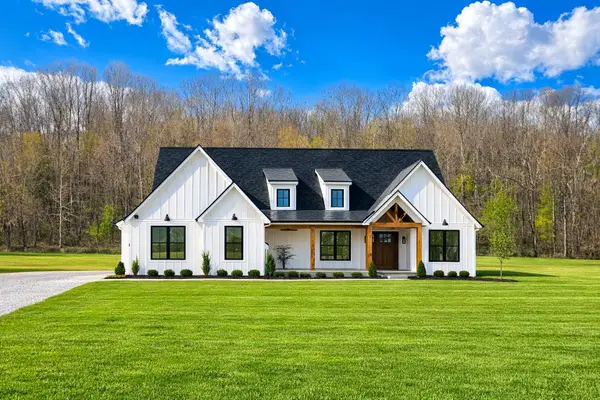 320 S Treaty Line Road, Liberty, IN 47353