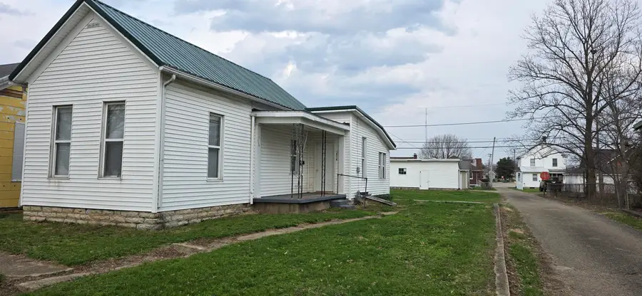 1516 Indiana Ave, Connersville, IN 47331 - #2