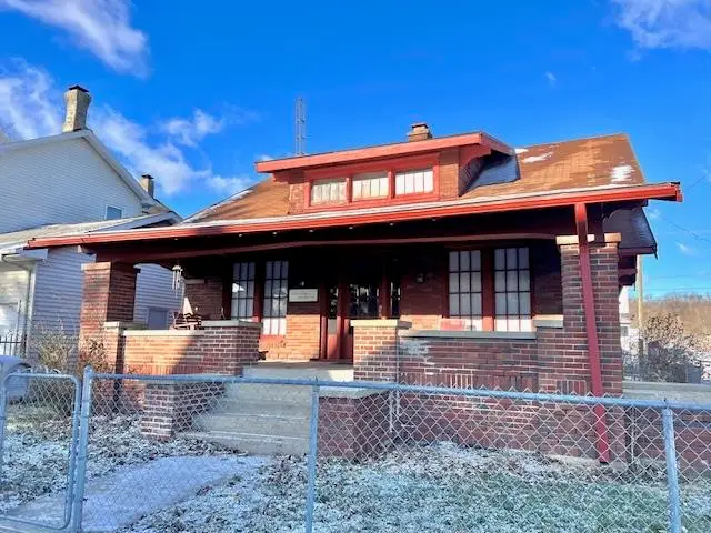 227 Eastern Ave, Connersville, IN 47331 - #1
