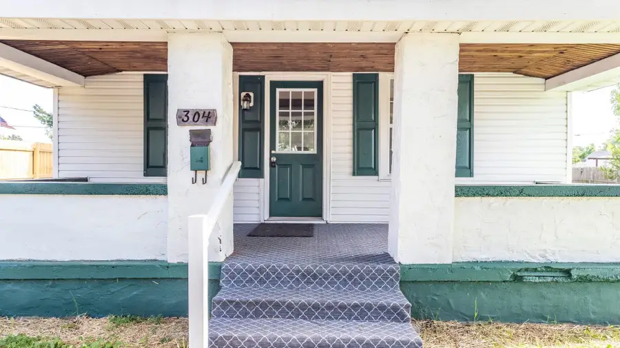 304 W Sycamore Street, Liberty, IN 47353 - #2