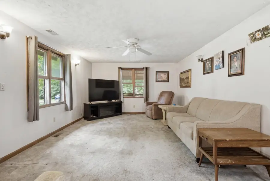 6720 S CHRISTIANBURG ROAD, Van Buren, IN 47201 - #3