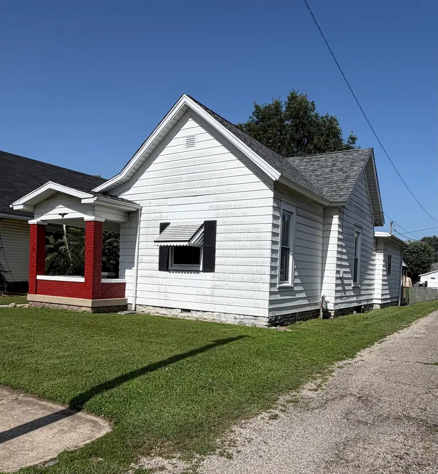 2024 VERMONT AVENUE, Connersville, IN 47331 - #2