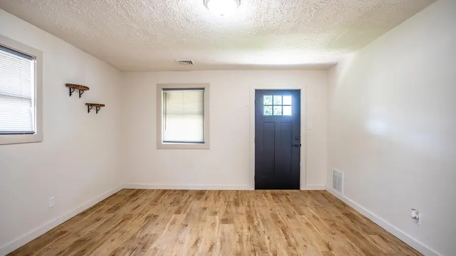 3318 Richmond Avenue, Connersville, IN 47331 - #3