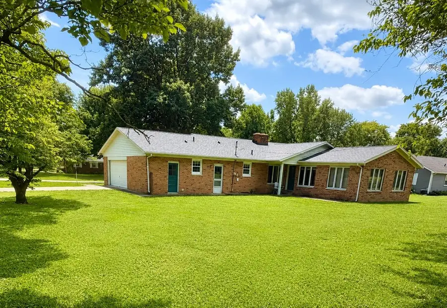 816 E TULIP LANE, Connersville, IN 47331 - #2