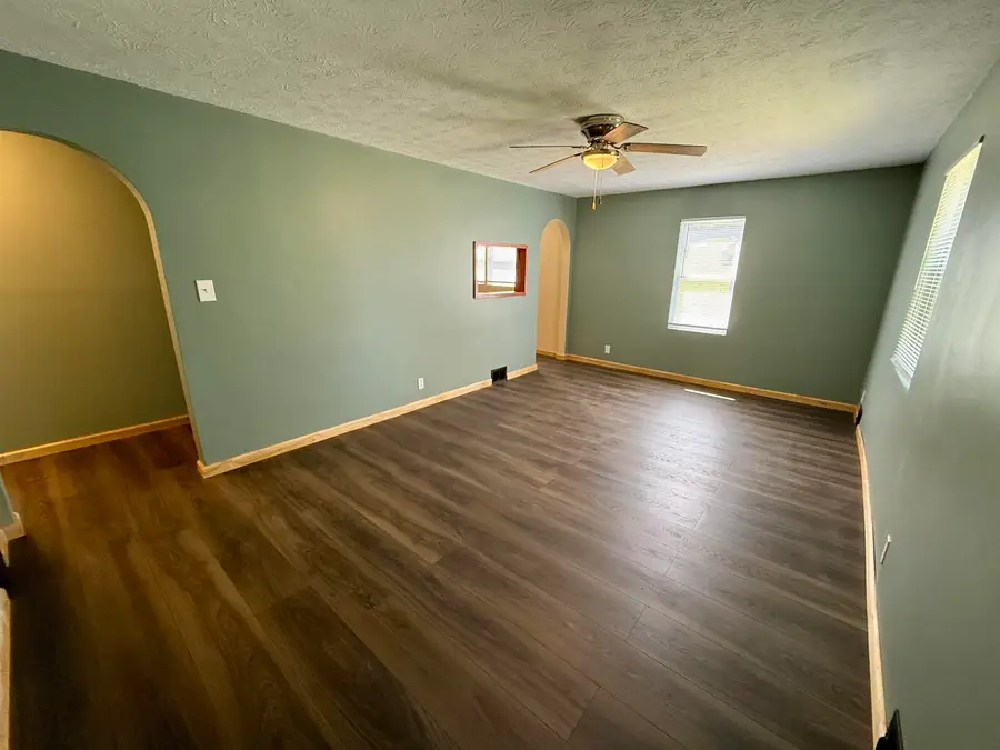 202 Coolidge Pl, Connersville, IN 47331 - #2