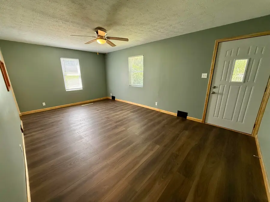 202 Coolidge Pl, Connersville, IN 47331 - #3