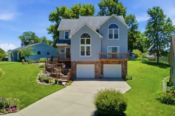 1201 SUGAR HILL DRIVE, Rushville, IN 46173