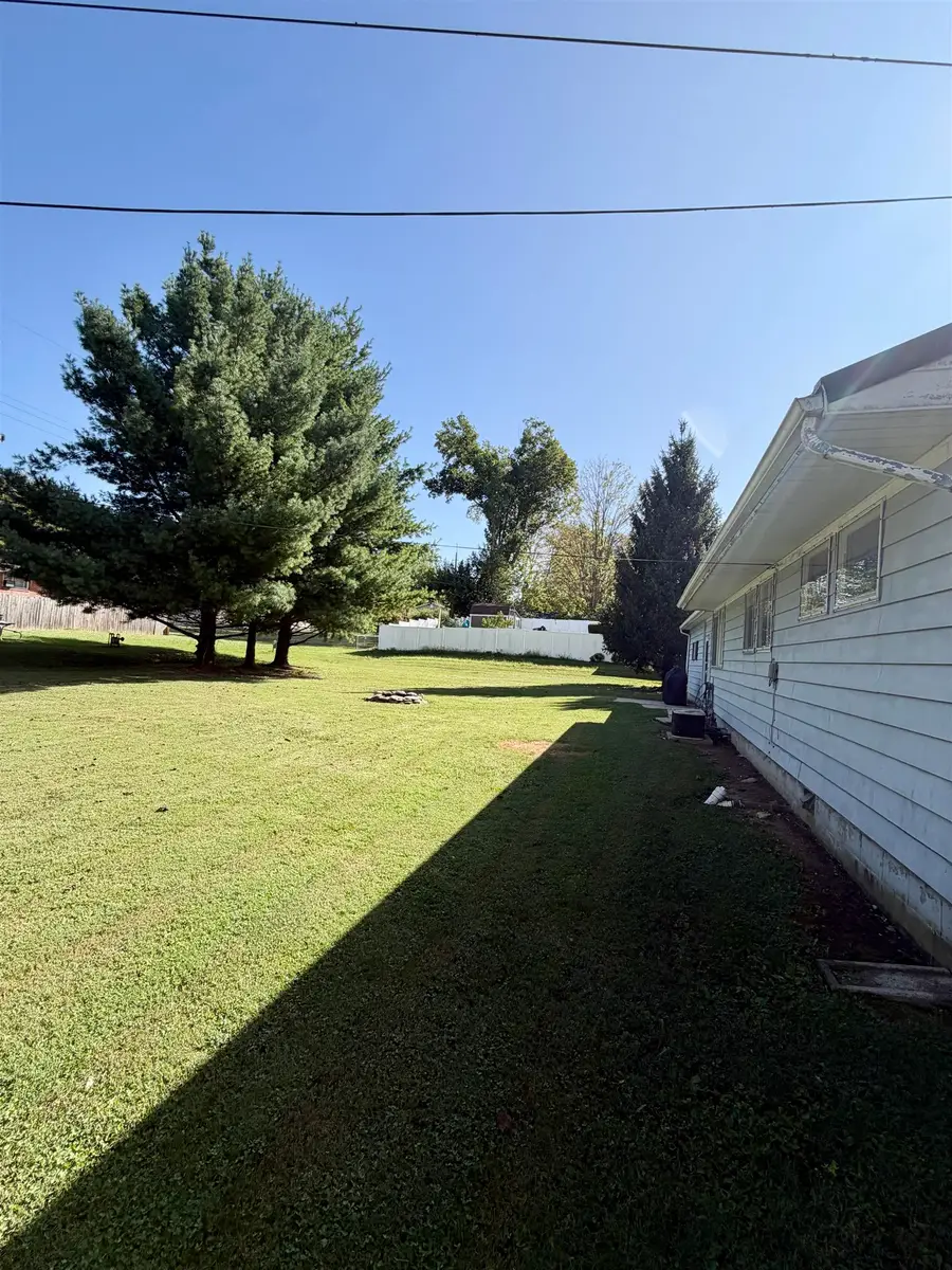 1400 W 7th, Connersville, IN 47331-1123 - #3