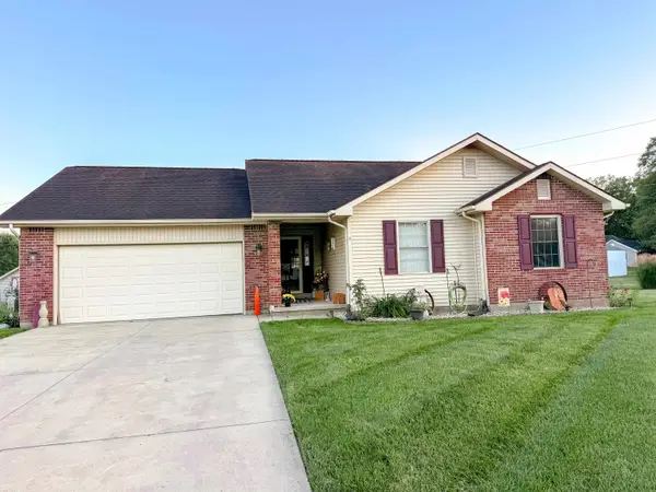 3640 W Starlight Dr., Connersville, IN 47331