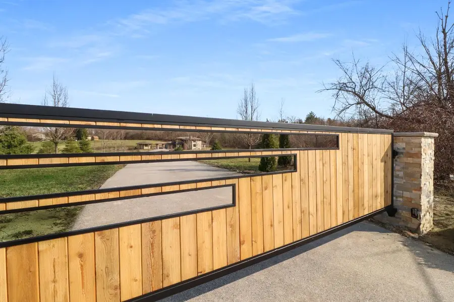 885 N 100 W, Valparaiso, IN 46385 - Image #3