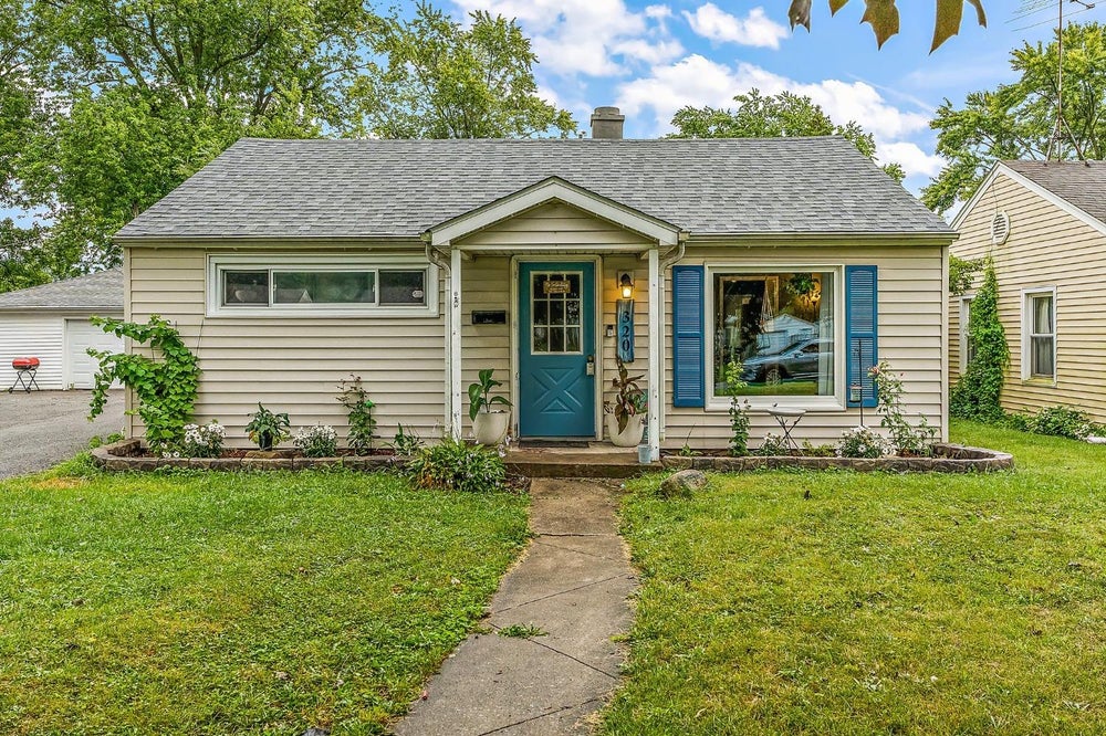 320 Pettibone Street, Crown Point, IN 46307 BHGRE