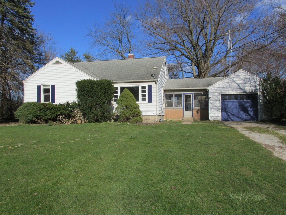 1531 S Range Road, La Porte, IN 46350 BHGRE