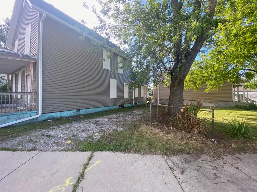 207 Chicago Street, Michigan City, IN 46360 - Image #2