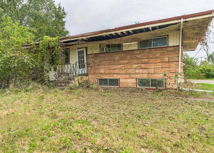 3015 W Old Ridge Road, Hobart, IN 46342 BHGRE