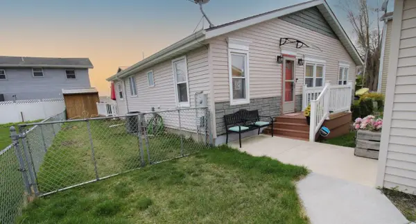 5027 E Woodland Drive, Knox, IN 46534