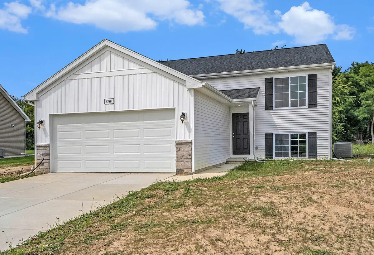 6794 W 159th Avenue, Lowell, IN 46356 - Image #1