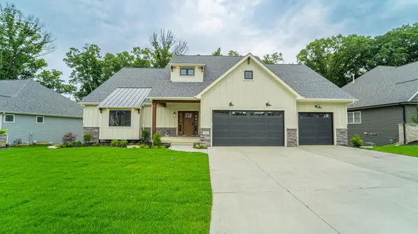161 N Winterberry Drive, Valparaiso, IN 46385