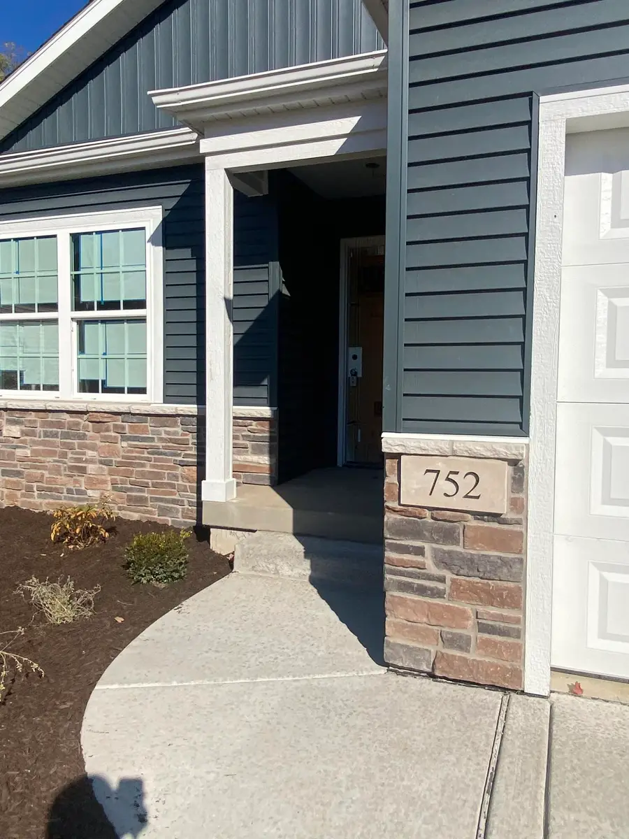 752 Kinsey Street, Valparaiso, IN 46385 - Image #2