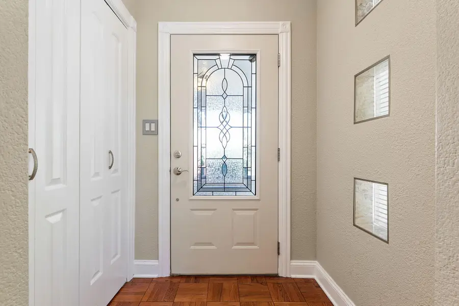 8210 Northcote Avenue, Munster, IN 46321 - Image #3