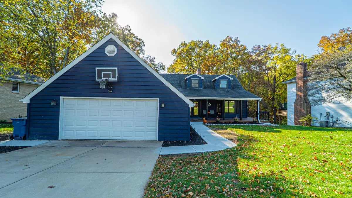 490 Ashford Lane, Valparaiso, IN 46385 - Image #1