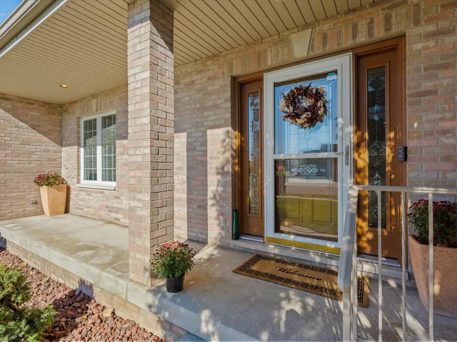 325 Norwich Court, Munster, IN 46321 - Image #2