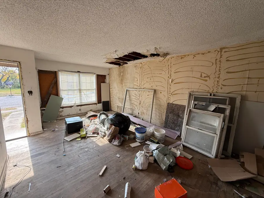 4234 E 12th Place, Gary, IN 46403 - Image #3