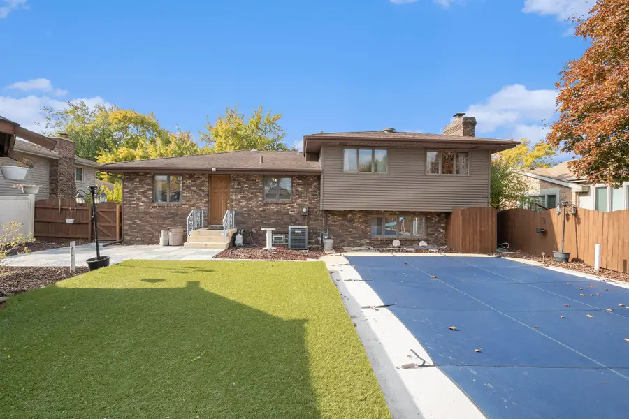 7905 Frederick Avenue, Munster, IN 46321 - Image #2