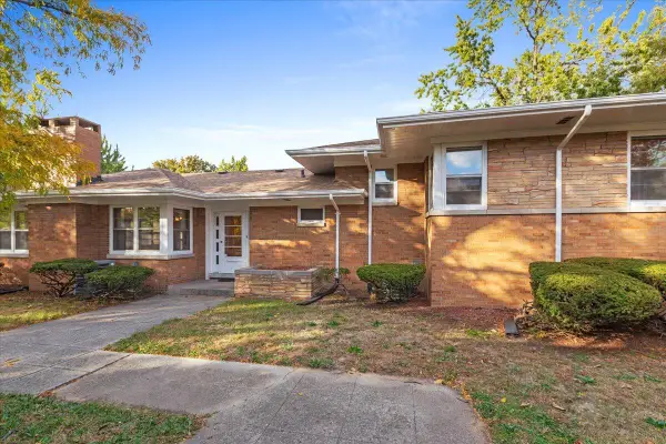 6245 Moraine Avenue, Hammond, IN 46324