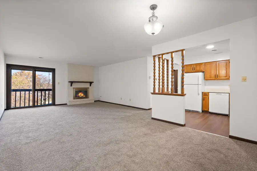 929 W Glen Park Avenue #304, Griffith, IN 46319 - Image #3