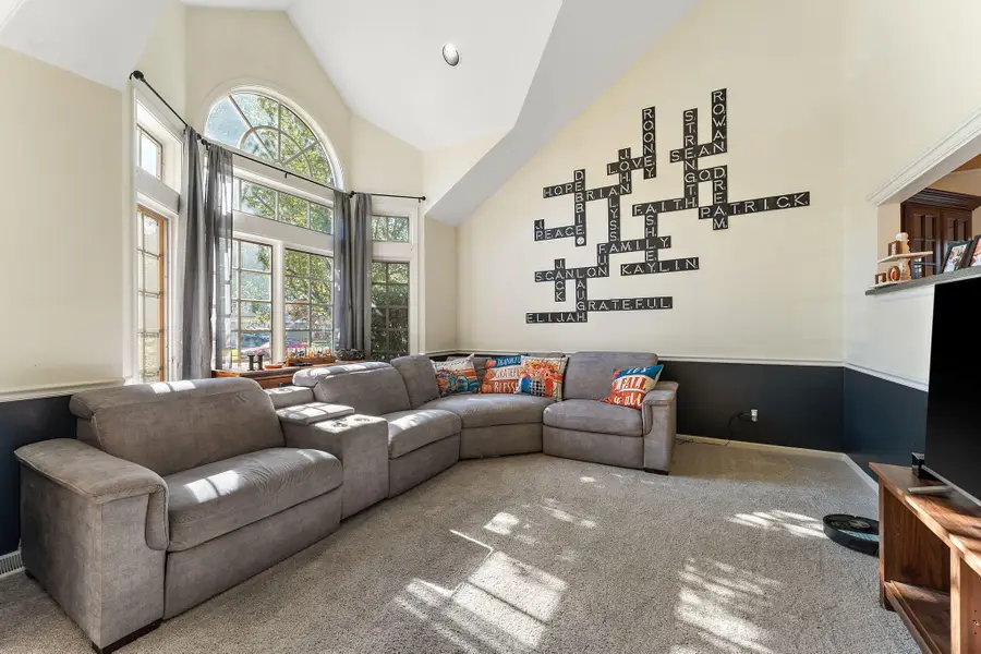 242 Golfview Drive, Schererville, IN 46375 - Image #2