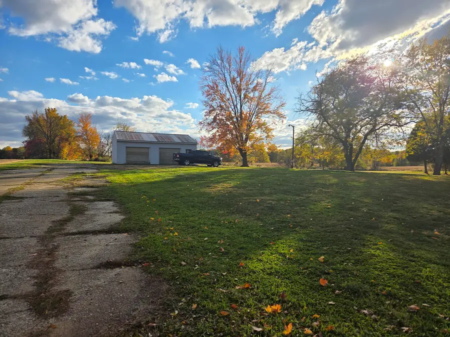 33260 State Line Road, New Carlisle, IN 46552 - Image #2