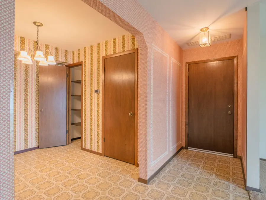 910 Camellia Drive #11, Munster, IN 46321 - Image #2