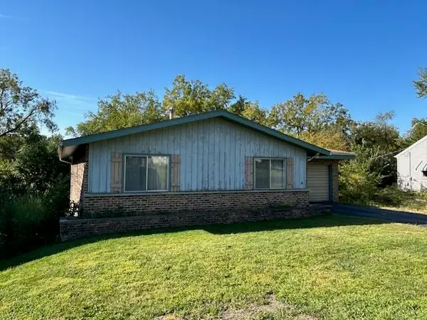 54 Indian Trail, Merrillville, IN 46410