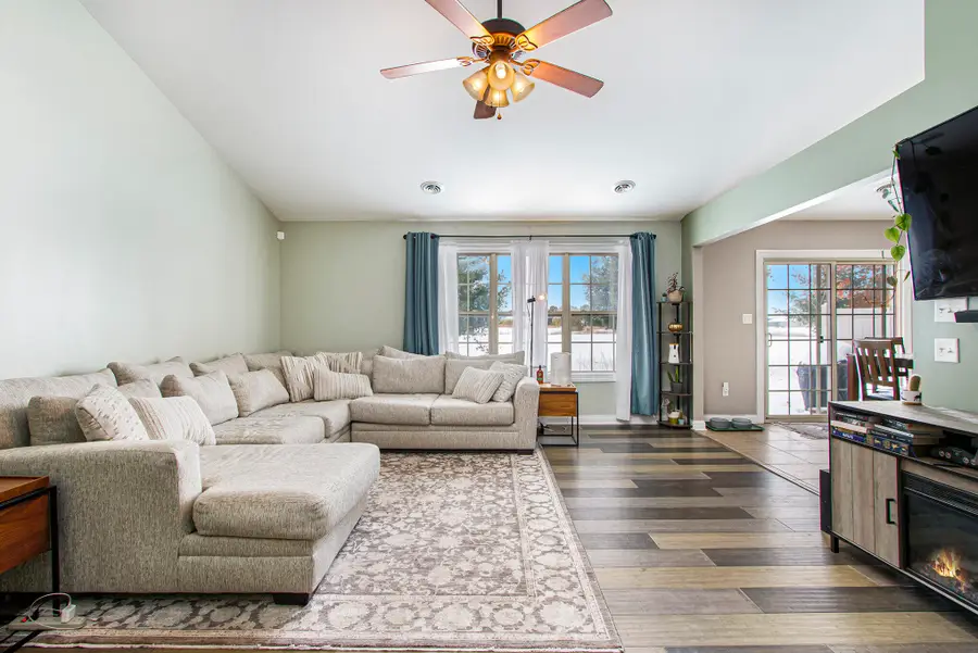 841 Veterans Lane, Crown Point, IN 46307 - Image #3