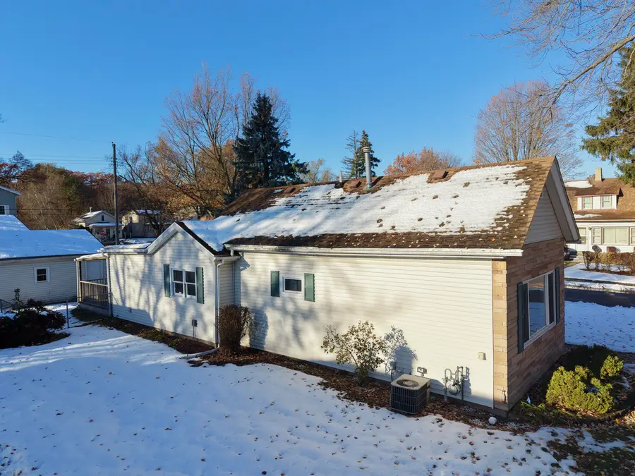 222 Roosevelt Street, La Porte, IN 46350 - Image #2