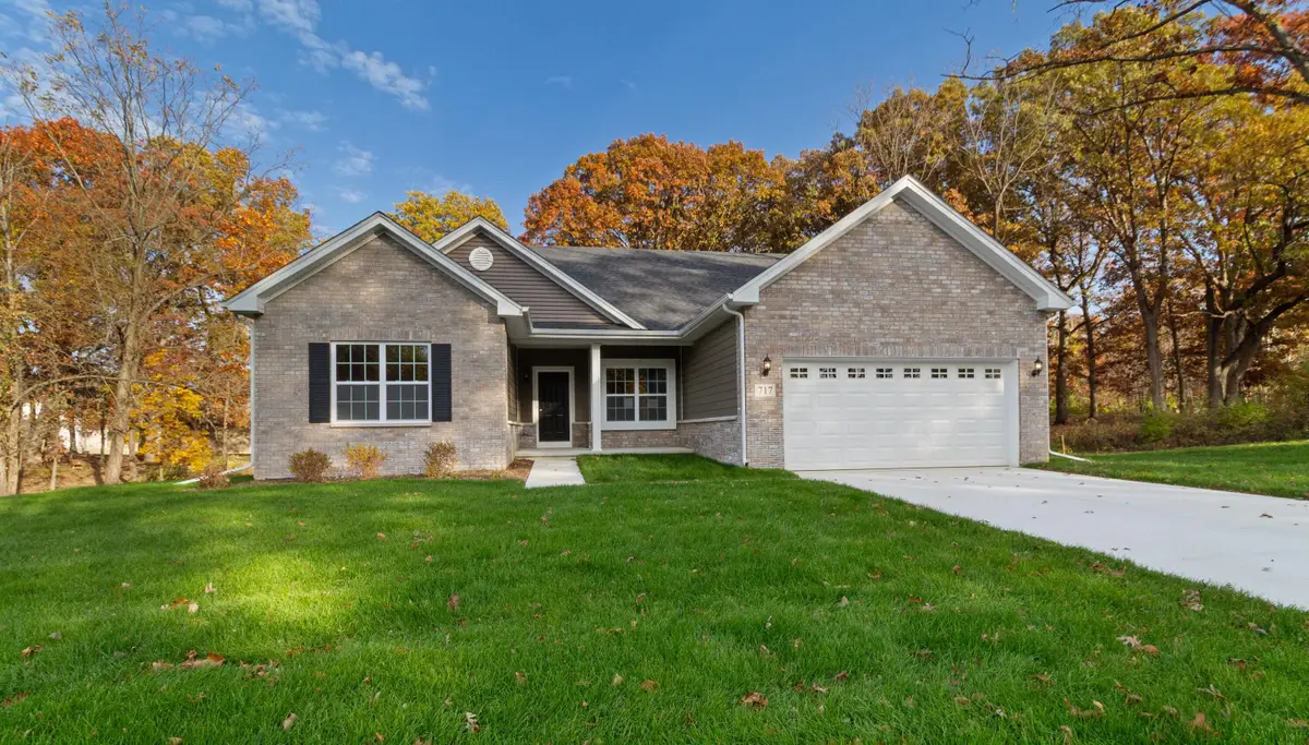 717 Druim Trail, Crown Point, IN 46307 - Image #1