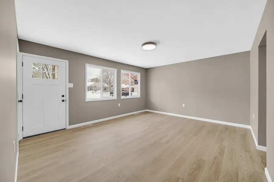 729 Imperial Road, Valparaiso, IN 46385 - Image #2