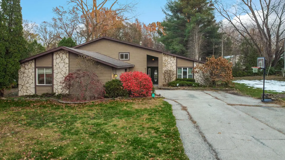 6747 W 450 Road N, Michigan City, IN 46360 - Image #1