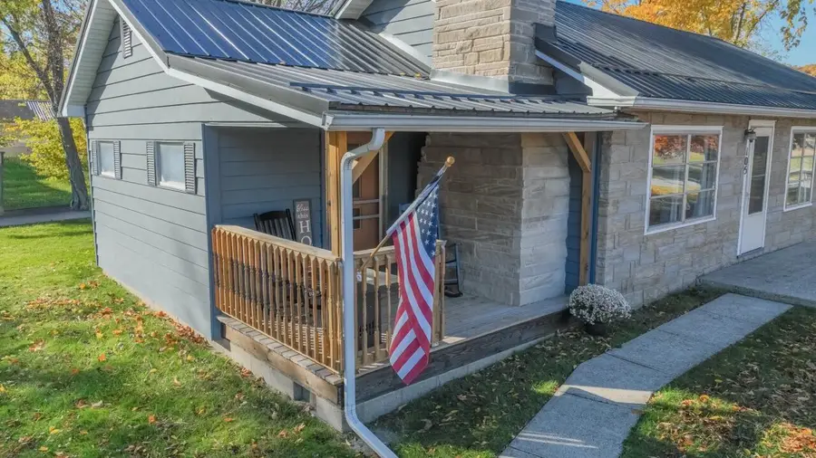 105 Meadowbrook Boulevard, Kingsford Heights, IN 46346 - Image #2