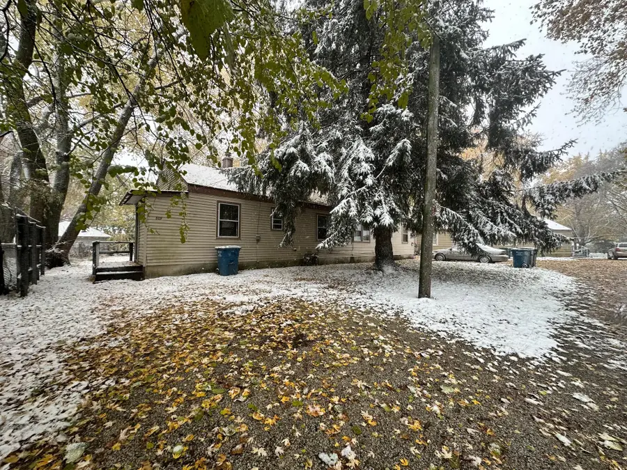 809 Kingsporte Avenue, La Porte, IN 46350 - Image #2