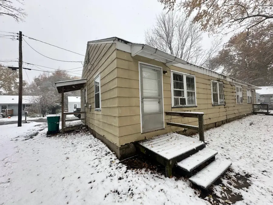 1403 Federal Avenue, La Porte, IN 46350 - Image #2