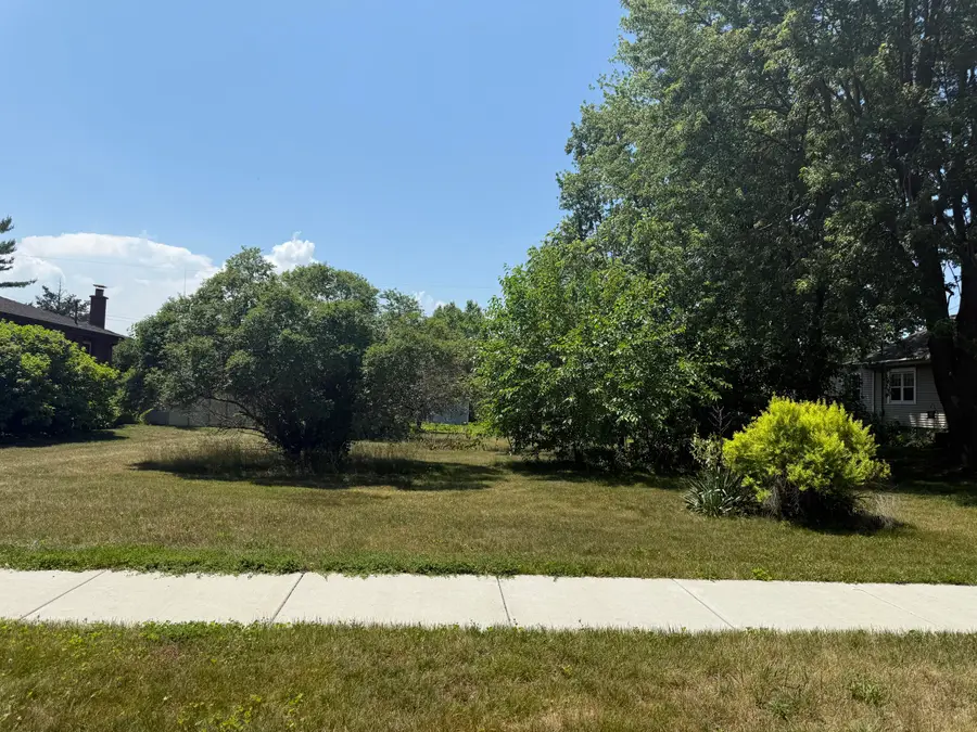 138 N Rensselaer Avenue, Griffith, IN 46319 - Image #2