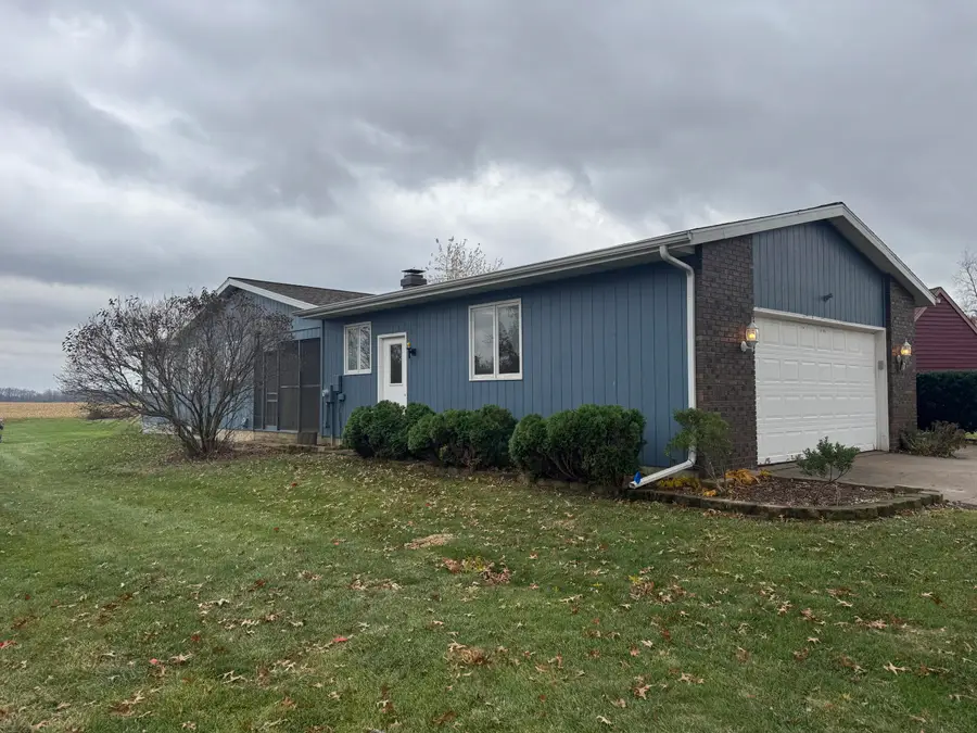 1206 Meadow Glen Drive, Valparaiso, IN 46383 - Image #2