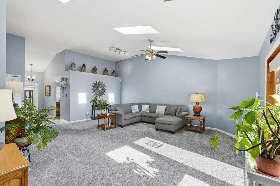 239 Laura Lane, Hobart, IN 46342 - Image #2