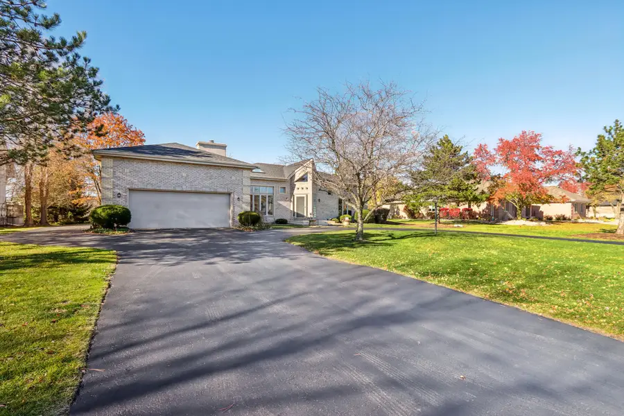 828 Royal Dublin Lane, Dyer, IN 46311 - Image #3