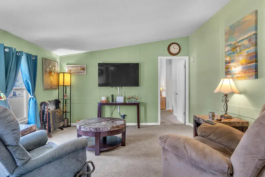 9606 Candlewick Road W, Demotte, IN 46310 - Image #3