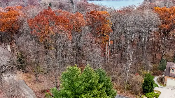 5101 Garden Gateway Road, Valparaiso, IN 46383